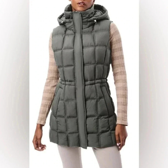 Bernardo Winter Resort Quilted Hooded Puffer Vest NEW NEVER WORN! SIZE S NO TAGS - Picture 1 of 10